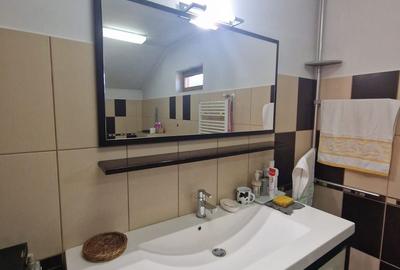 Casă P+2 Lebăda la strada principală - 16