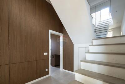 Apartament cu 3 camere de vânzare ultracentral str. Vasile Alecsandri - 7