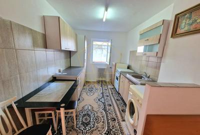 Apartament cu 2 camere semidecomandat, mobilat în Complex Studențesc