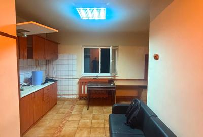 Apartament cu 2 camere decomandat în 13 Septembrie