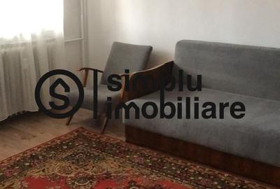 Apartament cu 3 camere decomandat în Sărari