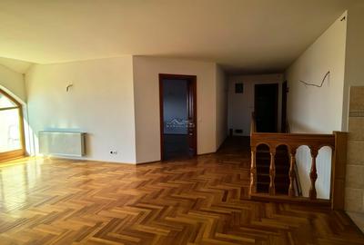 Vila/Pensiune 620mp  , teren generos 3862mp , priveliste de top , neopturata - 12