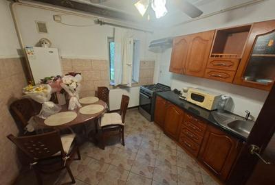 Apartament cu 2 camere decomandat, zona Targu Cucu - 7