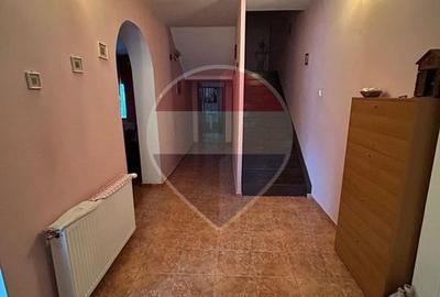 Casă de vânzare | Rădăuți | Ștefan cel Mare + 2 garaje - 5