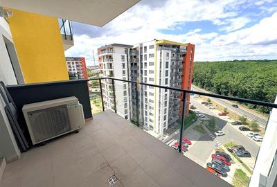 Apartament cu 3 camere semidecomandat, mobilat în Lipovei