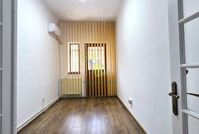 Apartament in vila, 4 camere, nemobilat, zona Hala Traian/Calarasilor - 15