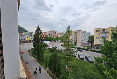 Apartament 3 camere- – ultracentral- mobilat și utilat - 1