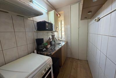 Apartament 3 camere - etaj 3 - balcon - zona Cedonia - 7