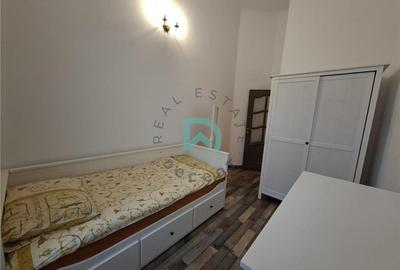 Apartament  la casa 3 camere, Bd. 15 Noiembrie - 13