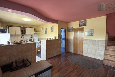 Apartament cu 3 camere semidecomandat, mobilat în 1 Decembrie 1918