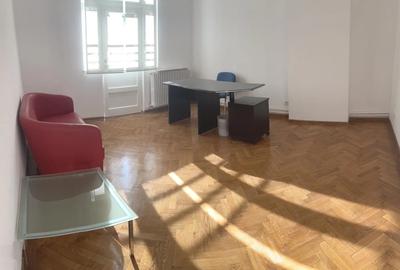 Bd. Dacia spatiu birouri in vila 7 camere - 4