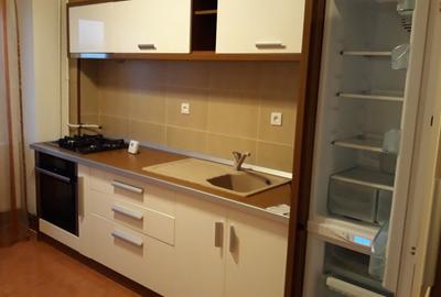 Apartament cu 2 camere decomandat în Decebal