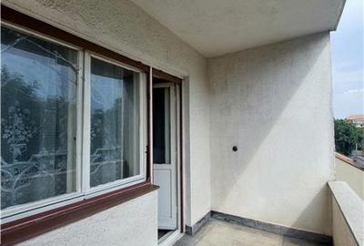 Apartament central cu garaj - 12