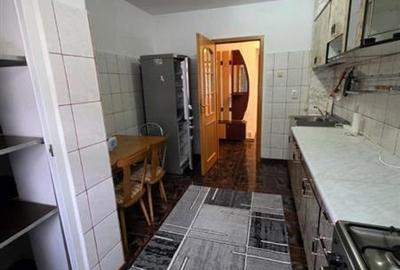 Apartament 3 camere decomandat etaj intermediar  Racadau - 9