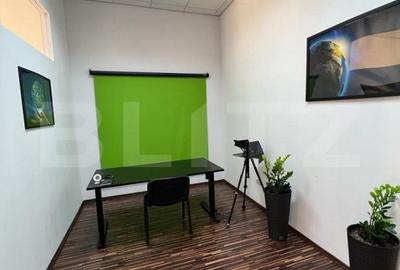 Birou, de 44.00 mp, în Central