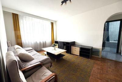Apartament cu 2 camere semidecomandat, mobilat în Semicentral