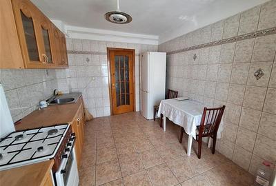 Apartament 3 camere decomandat , zona Nord-Bacau - 7