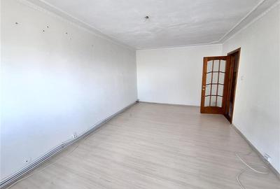 Apartament 3 camere decomandat , zona Nord-Bacau - 4