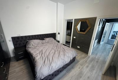 Apartament cu 3 camere decomandat, mobilat în Parcul Carol