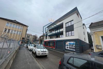 Spatiu comercial nou, zona Pietei Decebal - 45mp utili - 5