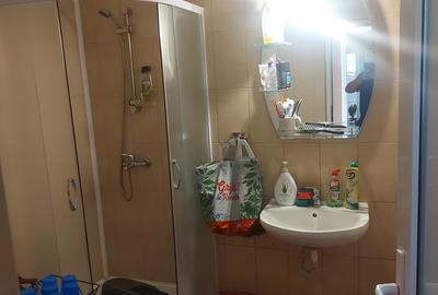 Vand casa cu 3 camere in zona Libertatii - 4
