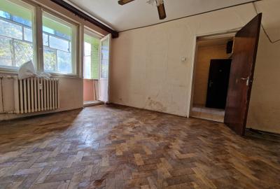 Tomis III- 2 camere, etaj parter, liber, necesita renovare -83.000euro - 2