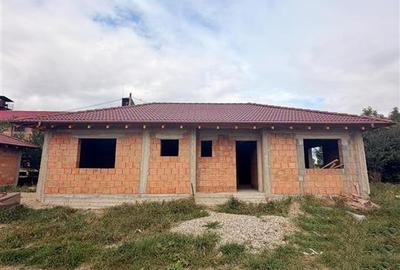 Casă individuală cu 4 camere în Bod