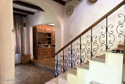 Bran - Casa pe strada Valea Portii, 223 mp, 4 dormitoare, teren 320 mp - 30