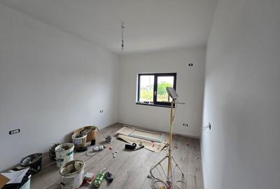 1/2 Duplex pe parter,predare la cheie  , 3 dormitoare, Zona Metro 2, Comision 0% - 7