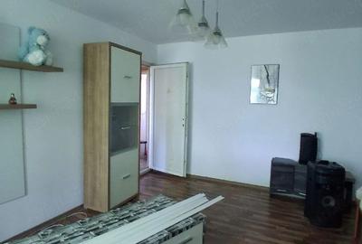 Apartament 2 camere, aproape de metrou - 3