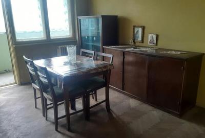 Iancului,METROU,bloc reabilitat termic,et.5/9, geam la baie, LIBER! - 1