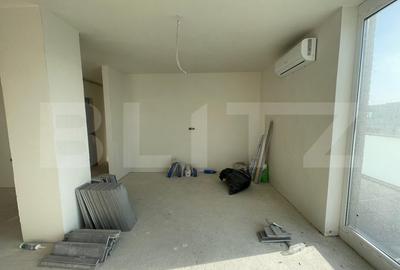 Apartament cu 3 camere semidecomandat în Torontalului