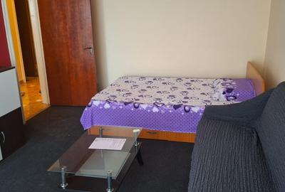 Apartament cu 3 camere decomandat, mobilat în Drumul Taberei