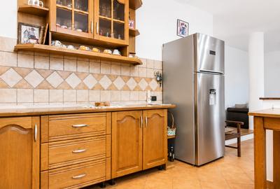 Casa spatioasa de inchiriat cu 5 camere in Zimandu Nou - 4