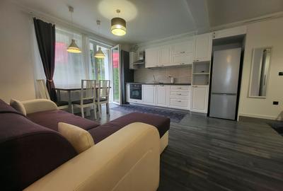 Apartament cu 3 camere decomandat în Florești
