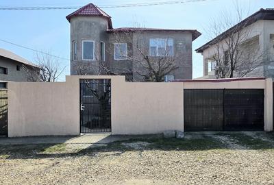 Vila de vanzare in Constanta, 6 camere, zona Km5 - 1