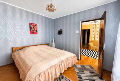 Vanzare apartament 3 camere - Podu Ros - bulevard etaj 2 - 1