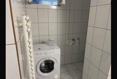 Închiriez apartament 3 camere deosebit, decomandat,zona Medicină,etajul 2/2, - 16