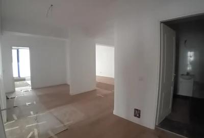 Apartament cu 4 camere decomandat în Herăstrău