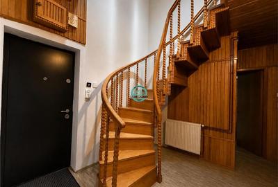 Apartament tip penthouse cu 5 camere de inchiriat, zona Poli 2 - 6