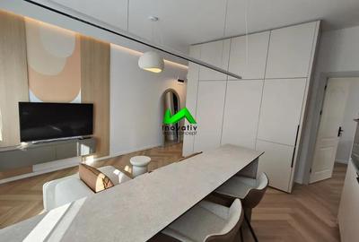 Apartament cu 3 camere semidecomandat în Turnișor
