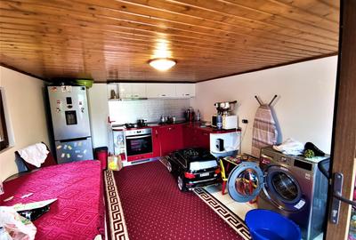 Casa 4 camere, ultracentral Bacau. - 9