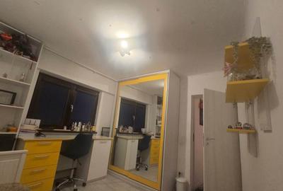 Apartament 4 camere în Crângași, 90 mp, 2 băi, renovat total,la 3 min de metrou - 8