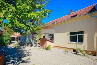 Vânzare apartament 4 camere, acces auto - parcare, Central - Cuza Vodă - 23