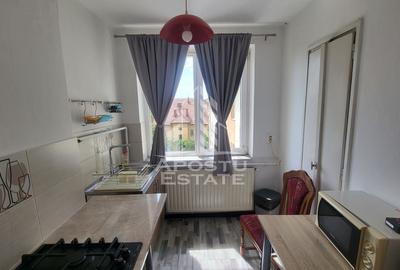 Apartament cu 2 camere,zona Centrala - 1
