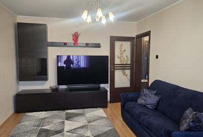 Apartament cu 3 camere decomandat în Tomis III