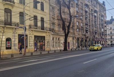 Spațiu comercial, de 950 mp, în Universitate
