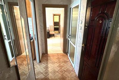 Apartament cu 3 camere  | 55 mp | Centru  |  Comison 0 - 9