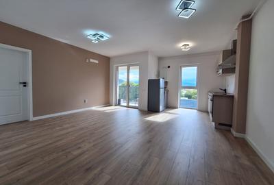 Apartament cu 2 camere semidecomandat, mobilat în Florești