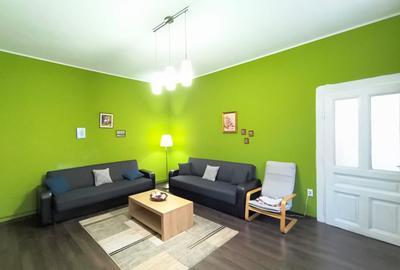 Apartament central, 2 camere, centrala gaz. 390 E/lună. Comision 0 - 1